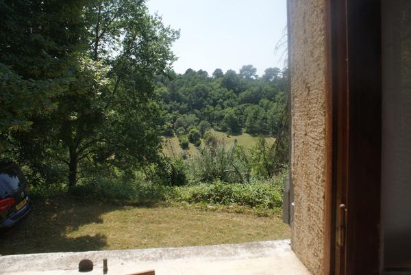 A VOIR. Belle maison en pierre de 4 chambres avec dépendances et vues sur terrain d'environ 2811m2