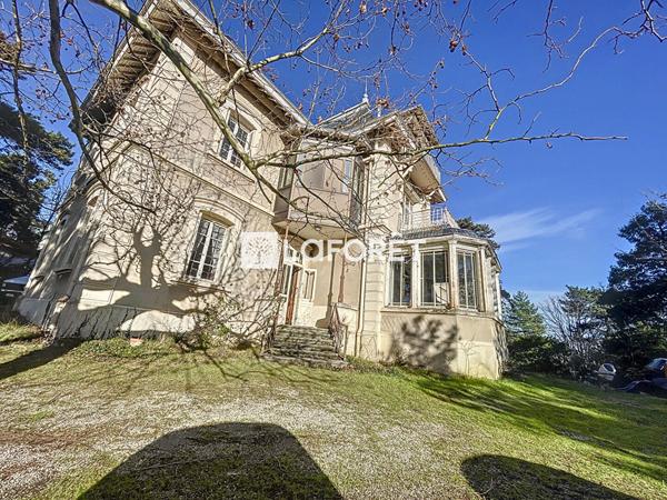 Achat maison Caluire-et-Cuire - 10 pièce(s) - 374 m² - 900 000 €