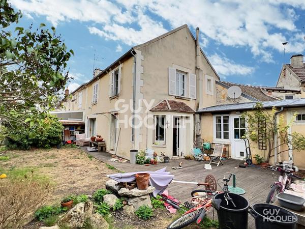 Maison de charme en plein coeur de Coye-la-Forêt avec jardin, terrasse et garage
