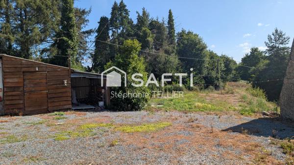 Sur le secteur de Plesidy , propriété avec dépendances et jardin arboré