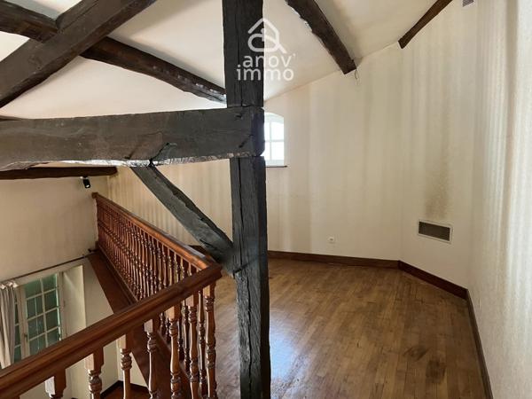 Maison
                                                                                                                                                                                                                                                                                                                        5 pièce(s)                                                                                                                                                                                                          3 chambre(s)                                                                                                                                                                                                          144  m²