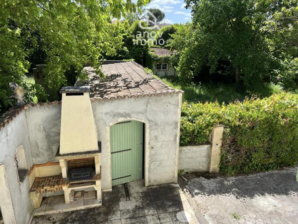 Maison
                                                                                                                                                                                                                                                                                                                        5 pièce(s)                                                                                                                                                                                                          3 chambre(s)                                                                                                                                                                                                          144  m²