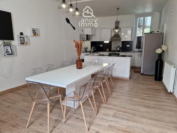 Maison
                                                                                                                                                                                                                                                                                                                        7 pièce(s)                                                                                                                                                                                                          5 chambre(s)                                                                                                                                                                                                          160  m²