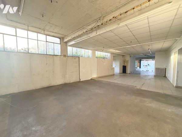 IMMEUBLE RUE DE VERN AVEC JARDIN !