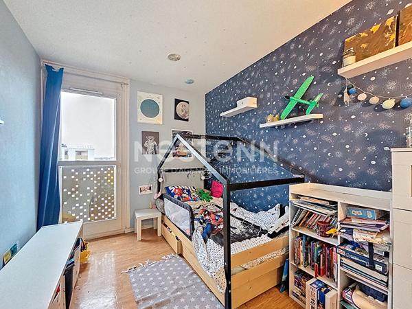 A vendre à LONGJUMEAU Appartement 4 pièces avec 3 chambres, balcon, cave et place de parking