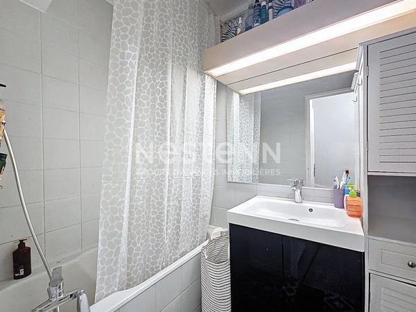 A vendre à LONGJUMEAU Appartement 4 pièces avec 3 chambres, balcon, cave et place de parking