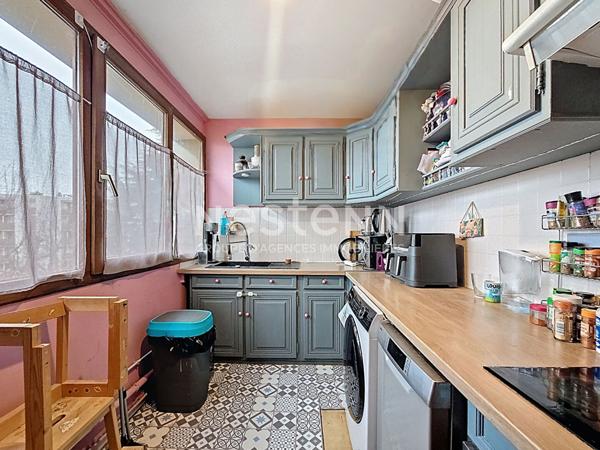 A vendre à LONGJUMEAU Appartement 4 pièces avec 3 chambres, balcon, cave et place de parking