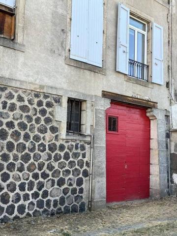 14 AVENUE MARECHAL FOCH -  GRAND GARAGE A LOUER