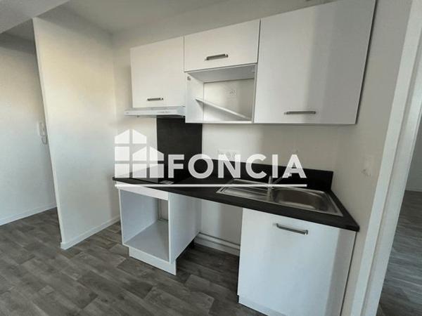 Location Appartement 2 pièces 39.36 m² - RUE PIERRE MENDES FRANCE Colombelles 14460