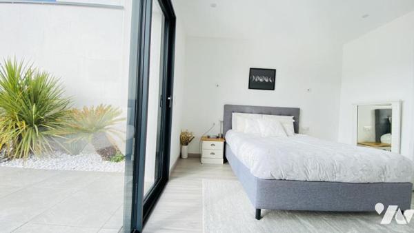 ✨ Maison contemporaine 2025 – 150 m² – Piscine – Centre bourg de Plescop ✨