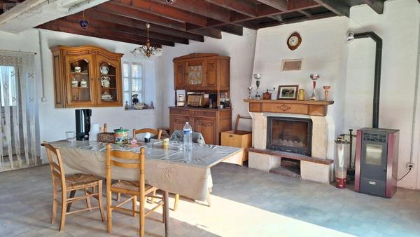 Fermette à vendre à Saint-Denis-de-Gastines en Mayenne (53500), ref : 53077-17