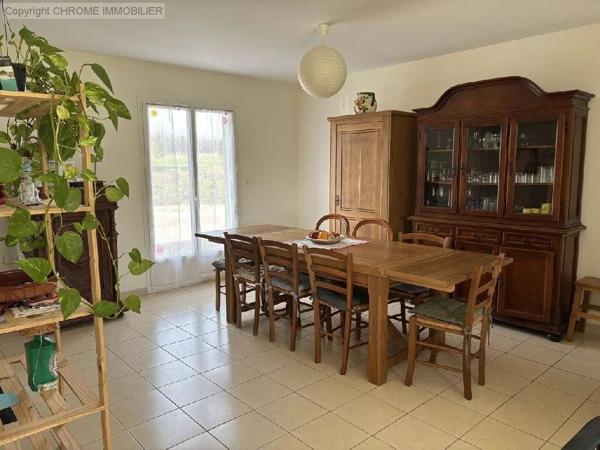 Vente                                                      Maison
                        
                     4 pièces                      92 m2                     à Sainte-Bazeille