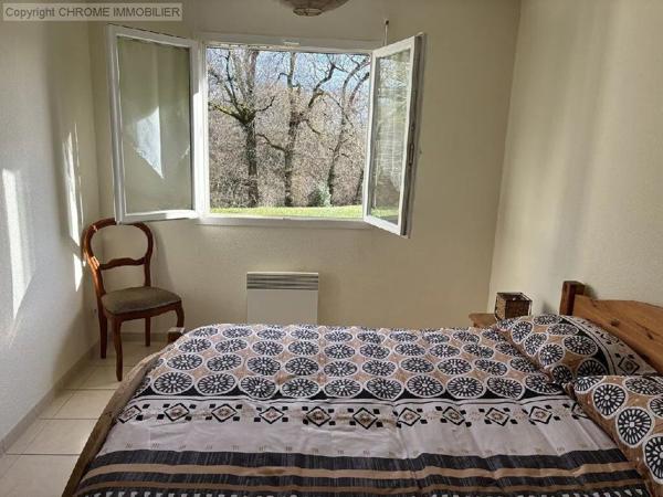 Vente                                                      Maison
                        
                     4 pièces                      92 m2                     à Sainte-Bazeille