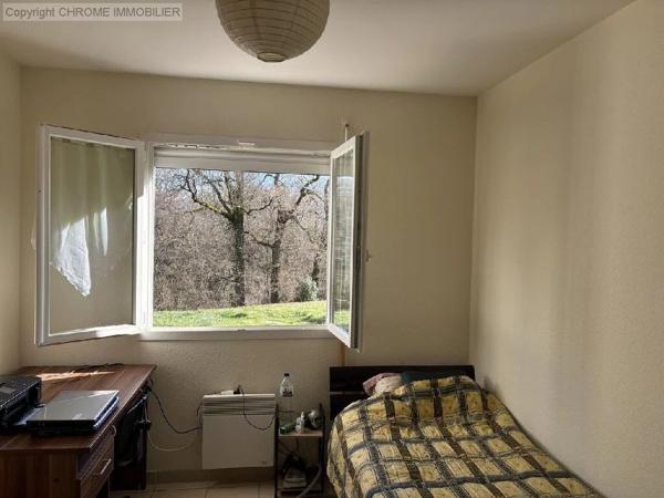 Vente                                                      Maison
                        
                     4 pièces                      92 m2                     à Sainte-Bazeille