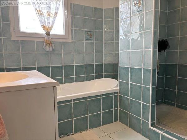 Vente                                                      Maison
                        
                     4 pièces                      92 m2                     à Sainte-Bazeille