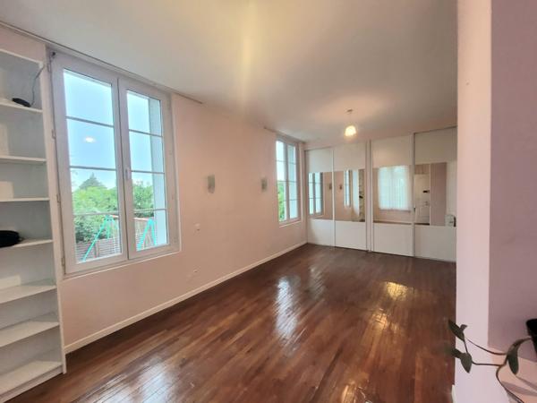 À vendre - Maison individuelle, 5 pièces située à Saint-Pierre-des-Corps (37700)