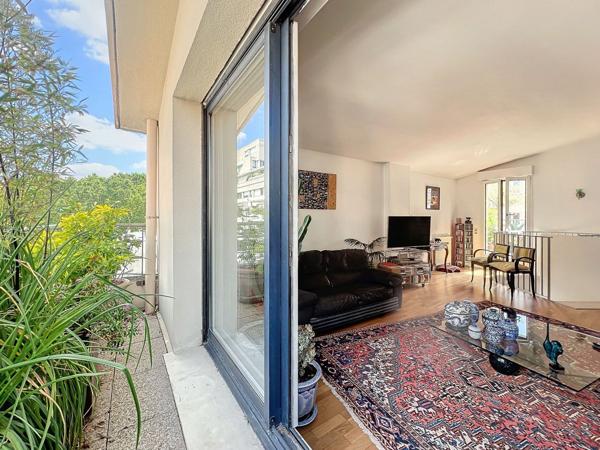 Vente Appartement102,26 m² - 5 Pièces - PARIS (75015)