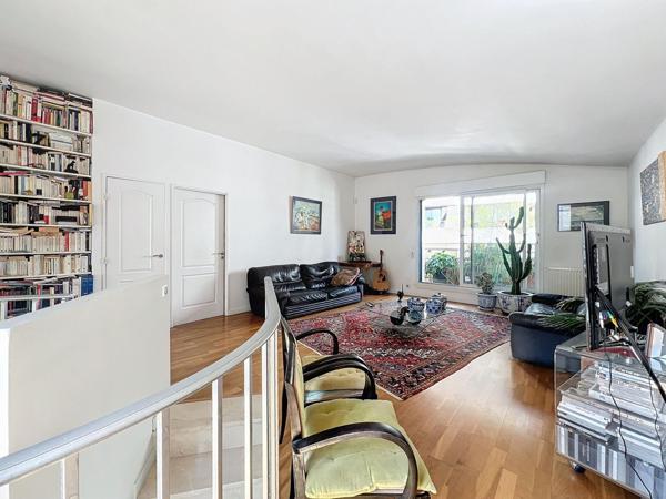 Vente Appartement102,26 m² - 5 Pièces - PARIS (75015)