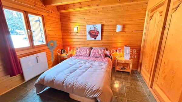 Maison
                                                                                                                                                                                                                                                                                                                        6 pièce(s)                                                                                                                                                                                                          4 chambre(s)                                                                                                                                                                                                          108  m²