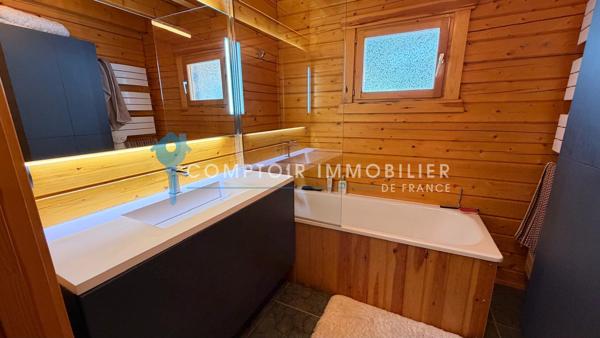 Maison
                                                                                                                                                                                                                                                                                                                        6 pièce(s)                                                                                                                                                                                                          4 chambre(s)                                                                                                                                                                                                          108  m²
