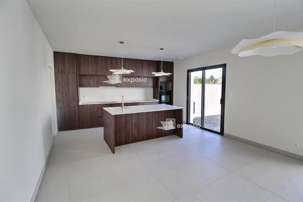 Maison Niort 4 pièce(s) 140.24 m2