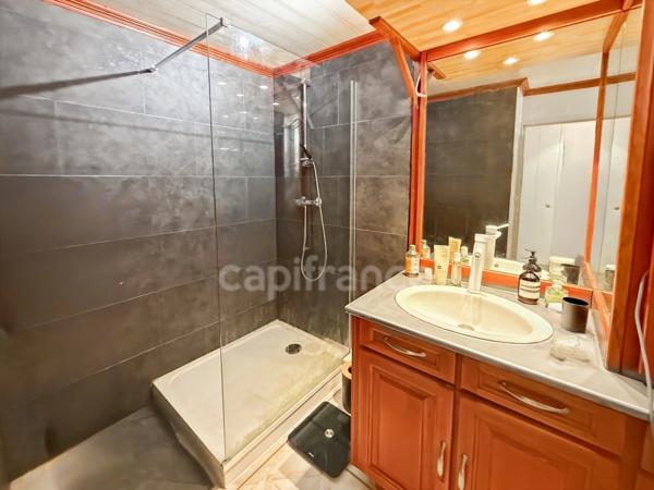 Studio meublé de 35m2 en attique avec cave