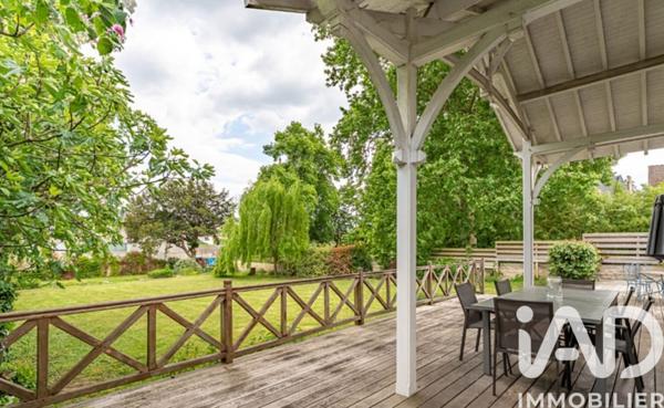 Maison à vendre 8 pièces 243 m² Chatou