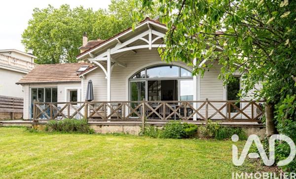 Maison à vendre 8 pièces 243 m² Chatou