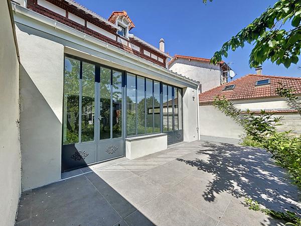 Vente Maison115 m² - 6 Pièces - SAINT MAUR DES FOSSES (94100)