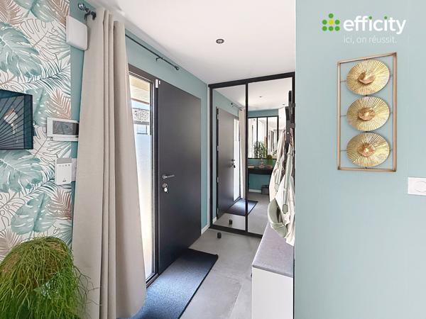 Maison
         5 pièces
        - 156 m² 468 000 € *