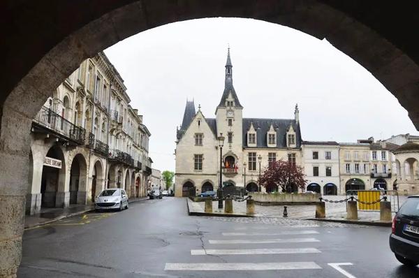 Libourne ensemble commercial
