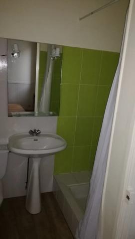 Acheter un bel immeuble de rapport en pierre avec local commercial et six appartements à Libourne proche Bordeaux