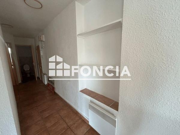 Location Appartement 3 pièces 57 m² - 3 PLACE JEAN JAURES Sainte Tulle 04220