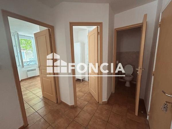 Location Appartement 3 pièces 57 m² - 3 PLACE JEAN JAURES Sainte Tulle 04220