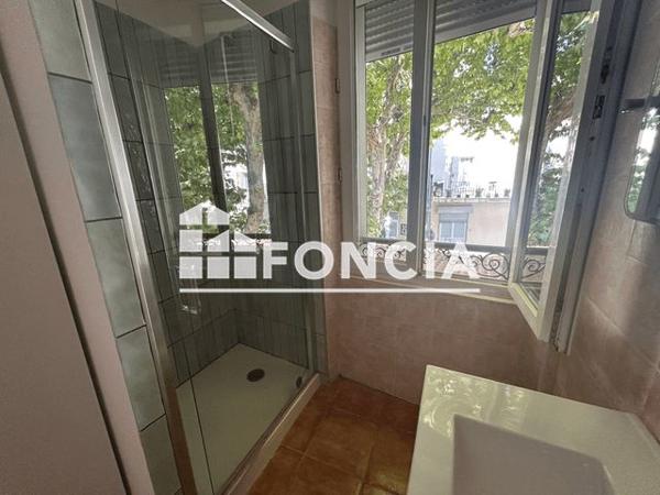 Location Appartement 3 pièces 57 m² - 3 PLACE JEAN JAURES Sainte Tulle 04220