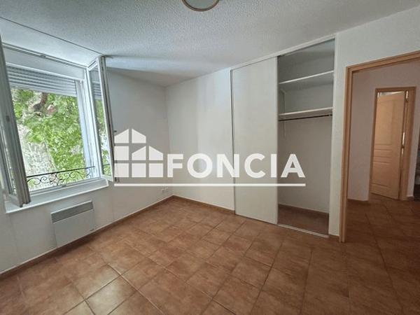 Location Appartement 3 pièces 57 m² - 3 PLACE JEAN JAURES Sainte Tulle 04220