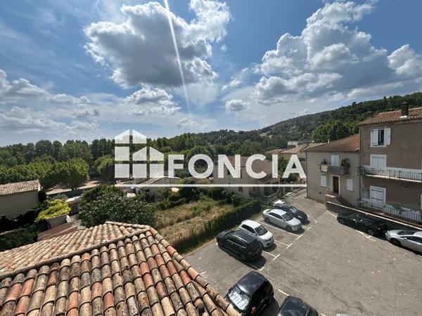 Location Appartement 3 pièces 57 m² - 3 PLACE JEAN JAURES Sainte Tulle 04220