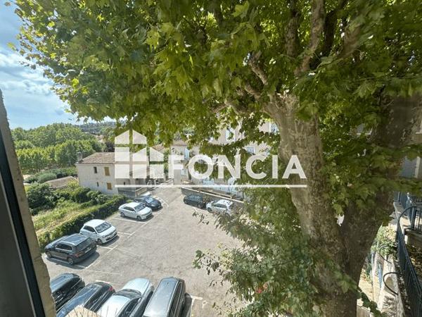 Location Appartement 3 pièces 57 m² - 3 PLACE JEAN JAURES Sainte Tulle 04220