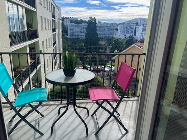 Saint-Étienne (42100) APPARTEMENT T2 43M² LOUE SECTEUR VIVARAIZE