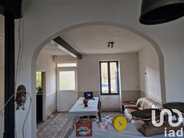Maison de village 4 pièces de 73 m² à Joux-la-Ville (89440)