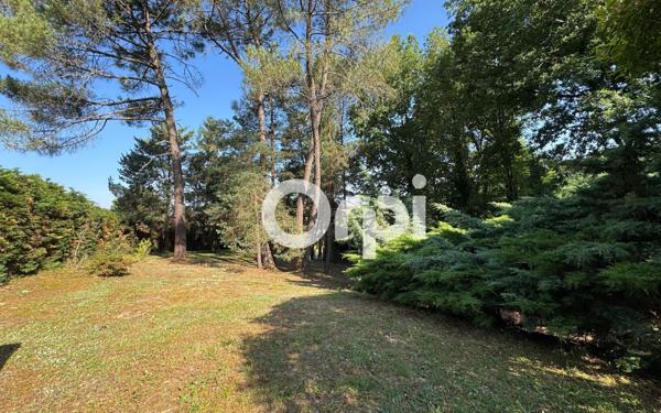 Maison à vendre    8 pièces •  Ussac