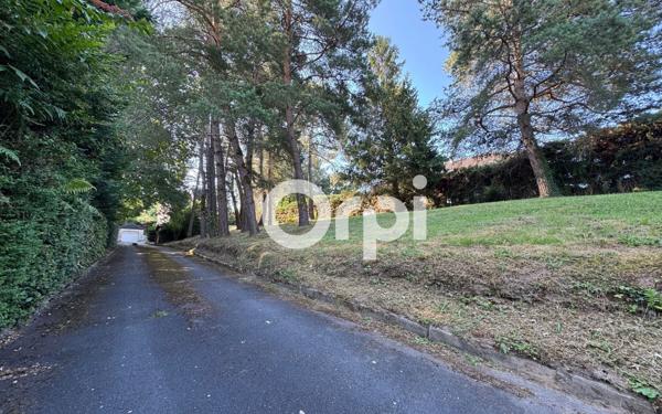 Maison à vendre    8 pièces •  Ussac