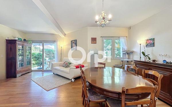 Maison à vendre    8 pièces •  Ussac