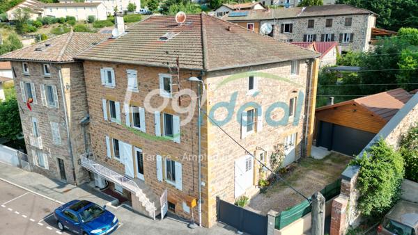 Au coeur de Grandris, charmante maison en pierre de 167² habitables avec double garage et cour. Détails des diagnostics énergétiques
