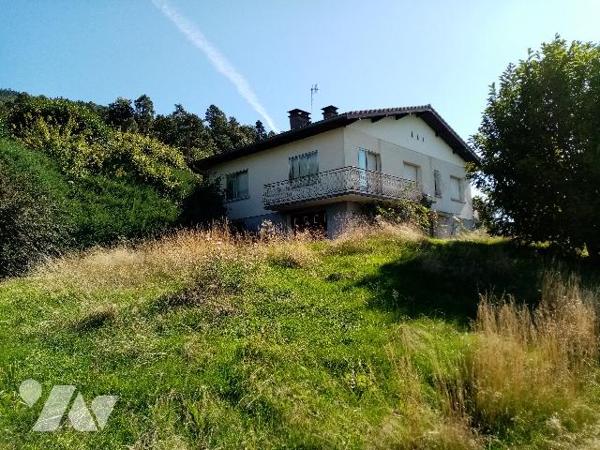 secteur calme et ensoleillé, pavillon individuel élevé sur sous-sol avec terrain attenant de 1290 m²