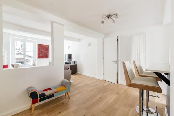 Appartement Paris 8 e - EUROPE