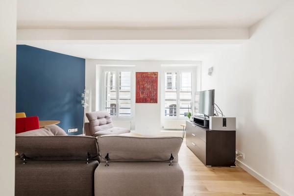 Appartement Paris 8 e - EUROPE