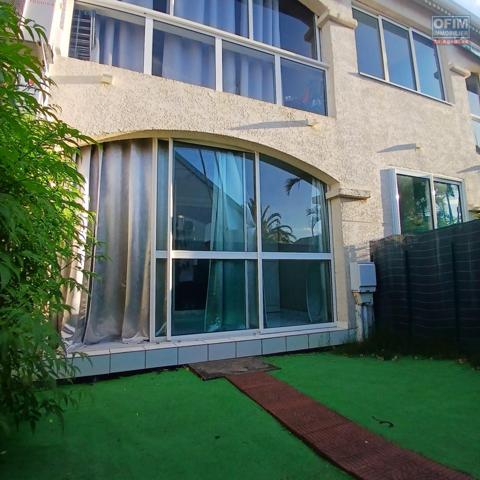 A LOUER Studio/F1 avec cour sur la SALINE LES BAINS