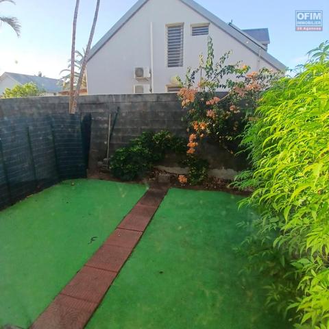 A LOUER Studio/F1 avec cour sur la SALINE LES BAINS