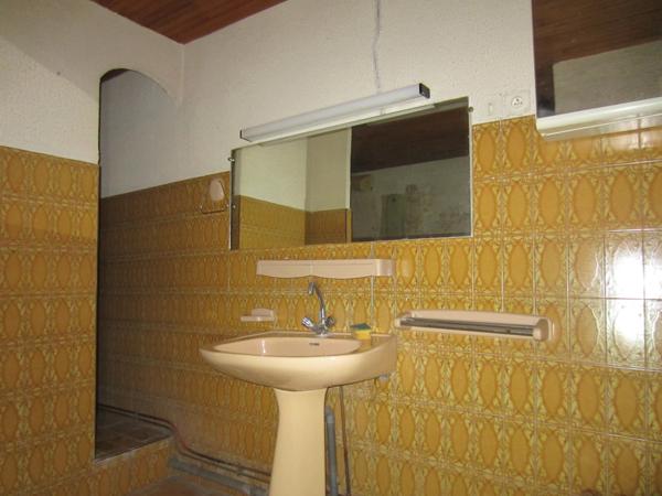 Couflens (09140) Belle maison de village.